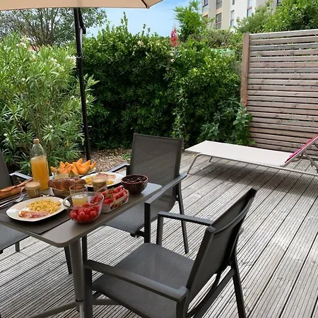 Apartment La Regate - T2 Terrasse, Piscine, ☆la Rochelle☆ Aux Minimes ☆ *